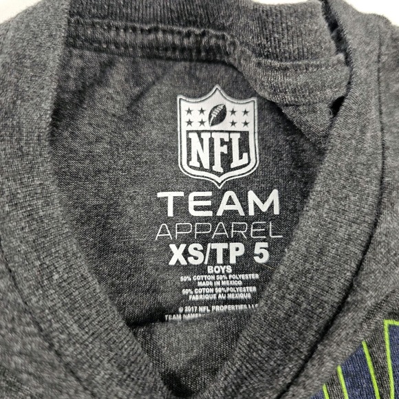 Nfl team apparel size XS Short Sleeve boys 5T 5 Seattle Seahawks - Picture 6 of 6